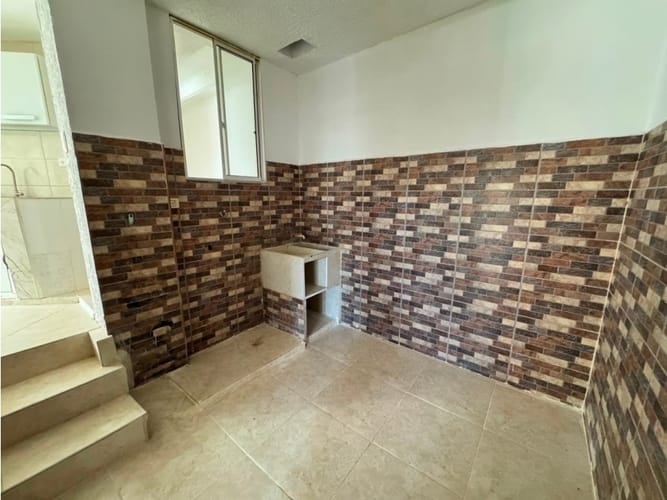 Casa de 6 alcobas en venta en San Bernardo, Floridablanca, 300 m² · foto 8 de 24