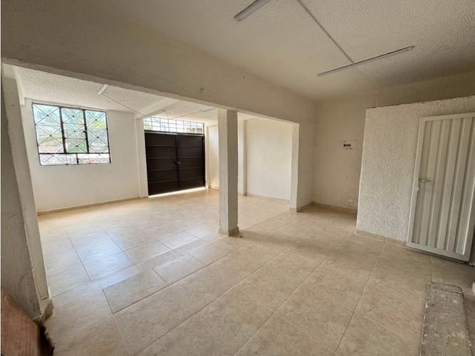 Casa de 6 alcobas en venta en San Bernardo, Floridablanca, 300 m² · foto 10 de 24