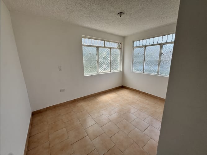 Casa de 6 alcobas en venta en San Bernardo, Floridablanca, 300 m² · foto 16 de 24