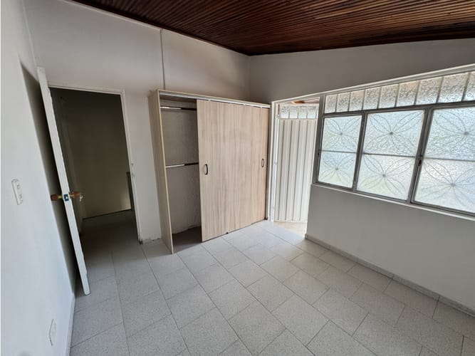 Casa de 6 alcobas en venta en San Bernardo, Floridablanca, 300 m² · foto 17 de 24