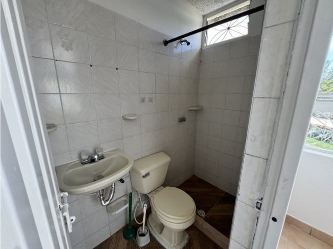 Casa de 6 alcobas en venta en San Bernardo, Floridablanca, 300 m² · foto 22 de 24