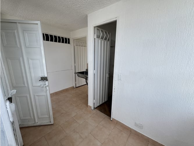 Casa de 6 alcobas en venta en San Bernardo, Floridablanca, 300 m² · foto 23 de 24