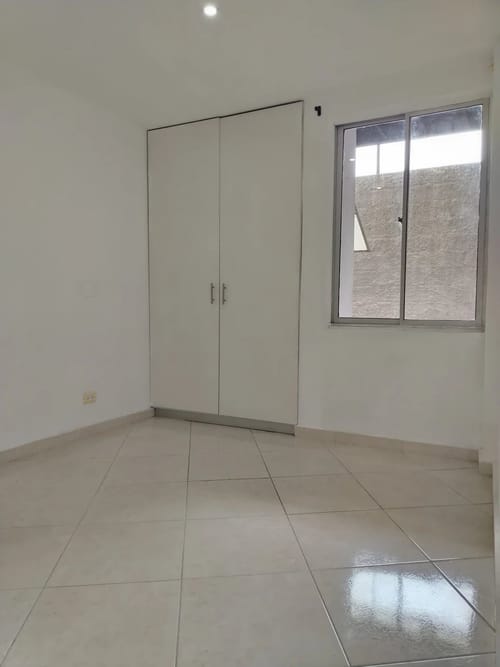 Apartamento de 3 alcobas en arriendo en Florida Nueva, Medellín, 80 m² · foto 7 de 10