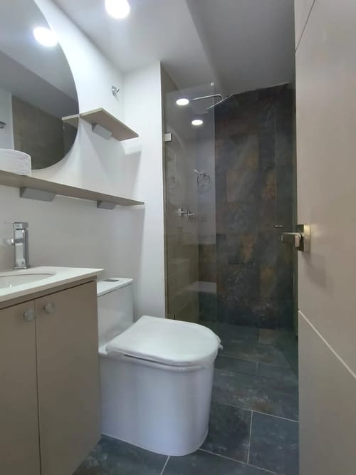 Apartamento de 2 alcobas en venta en Centro, Rionegro, 49 m² · foto 6 de 10