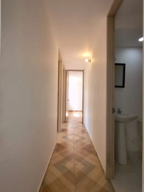 Apartamento de 3 alcobas en venta en Centro, Rionegro, 57 m² · foto 5 de 10
