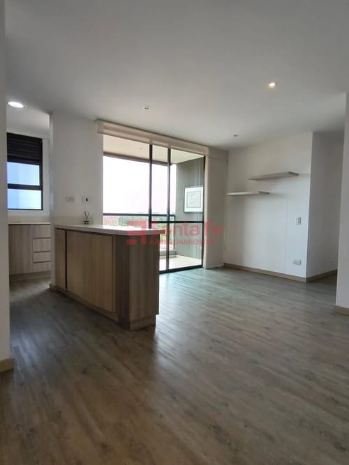 Apartamento de 2 alcobas en venta en Centro, Rionegro, 68 m² · foto 3 de 10