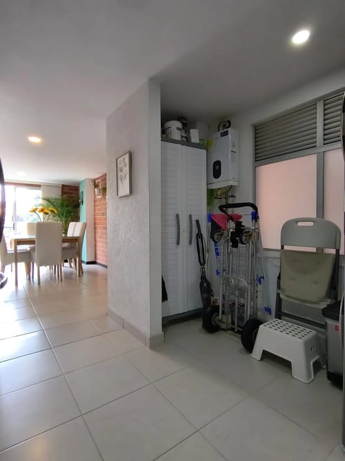 Apartamento de 2 alcobas en venta en Centro, Rionegro, 72 m² · foto 5 de 10
