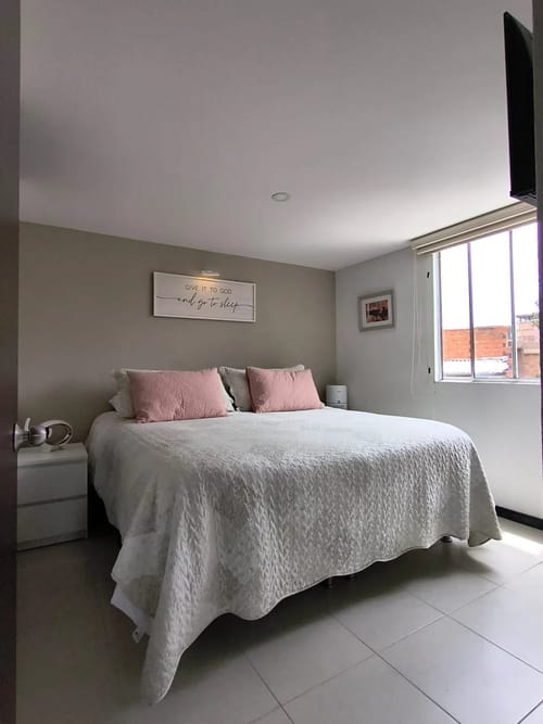 Apartamento de 2 alcobas en venta en Centro, Rionegro, 72 m² · foto 8 de 10