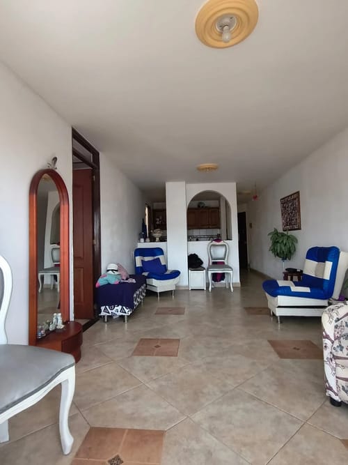 Apartamento de 3 alcobas en venta en Centro, Rionegro, 85 m² · foto 3 de 10