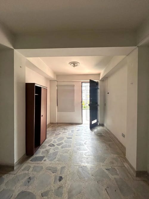 Local en venta en Conquistadores, Medellín, 32 m² · foto 3 de 10