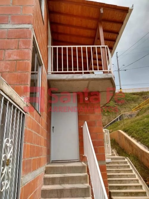 Casa de 4 alcobas en venta en Centro, Rionegro, 92 m² · foto 2 de 10