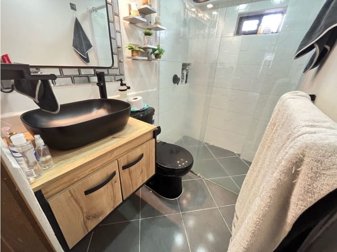 Casa de 4 alcobas en venta en Los Naranjos, Envigado, 155 m² · foto 7 de 24