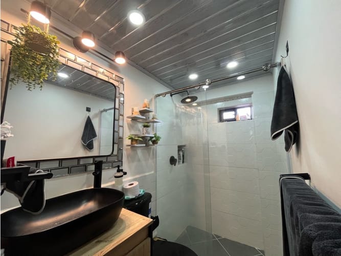 Casa de 4 alcobas en venta en Los Naranjos, Envigado, 155 m² · foto 8 de 24