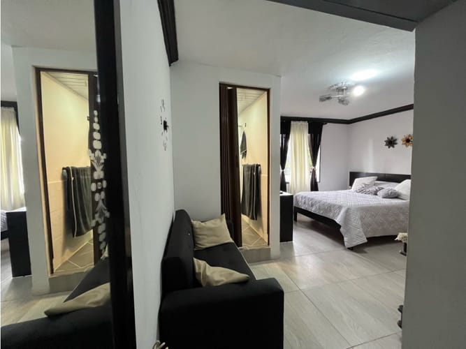 Casa de 4 alcobas en venta en Los Naranjos, Envigado, 155 m² · foto 11 de 24