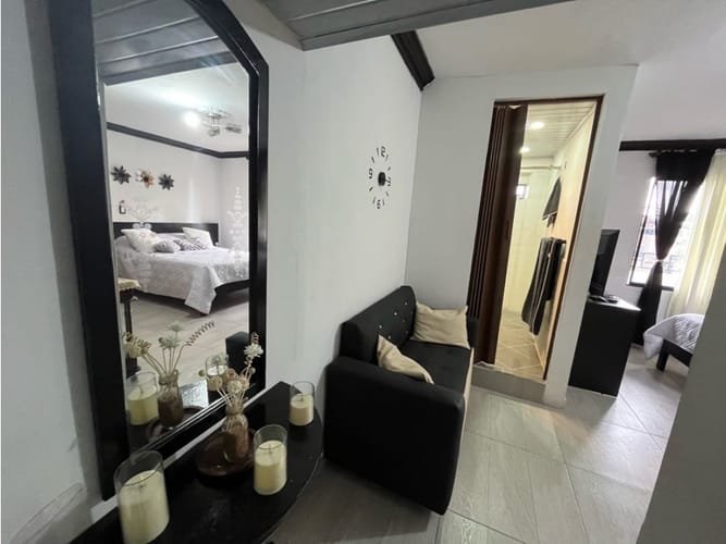 Casa de 4 alcobas en venta en Los Naranjos, Envigado, 155 m² · foto 13 de 24