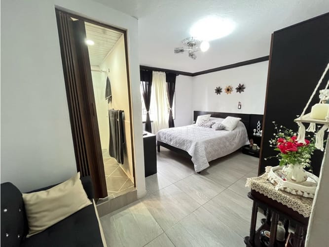 Casa de 4 alcobas en venta en Los Naranjos, Envigado, 155 m² · foto 15 de 24