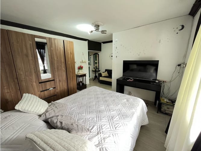 Casa de 4 alcobas en venta en Los Naranjos, Envigado, 155 m² · foto 17 de 24