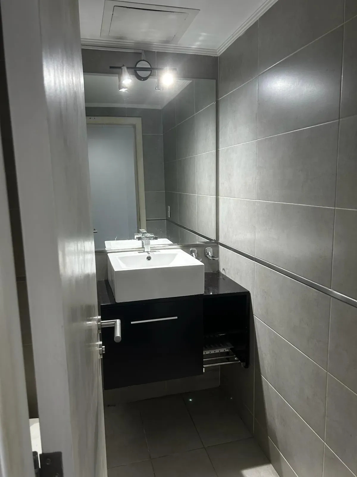 Alquiler Oficina Con Amenities En Imperium Building, Ciudad Vieja · Foto 6