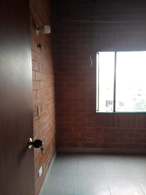 Apartamento de 3 alcobas en venta en Corinto De Suba, Bogotá, 58 m² · foto 2 de 11