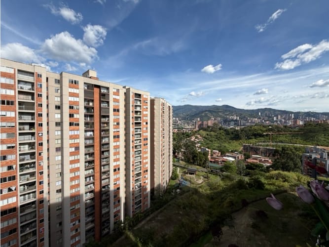 Apartamento en venta en El Guayabo, Itagüí · foto 6 de 18