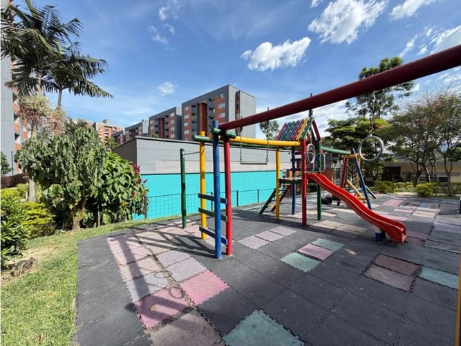 Apartamento en venta en El Guayabo, Itagüí · foto 15 de 18