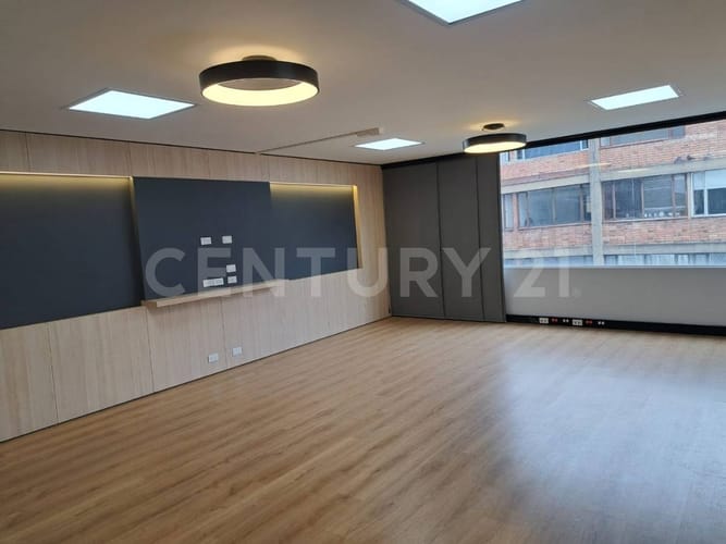 Oficina en arriendo en Antiguo Country, Zipaquirá, 50 m² · foto 2 de 10