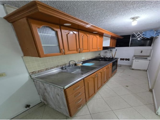 Casa de 3 alcobas en venta en Las Cometas, Envigado, 65 m² · foto 2 de 16