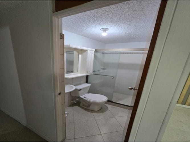 Casa de 3 alcobas en venta en Las Cometas, Envigado, 65 m² · foto 10 de 16