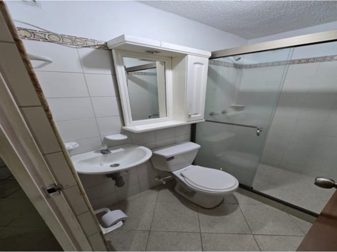 Casa de 3 alcobas en venta en Las Cometas, Envigado, 65 m² · foto 14 de 16