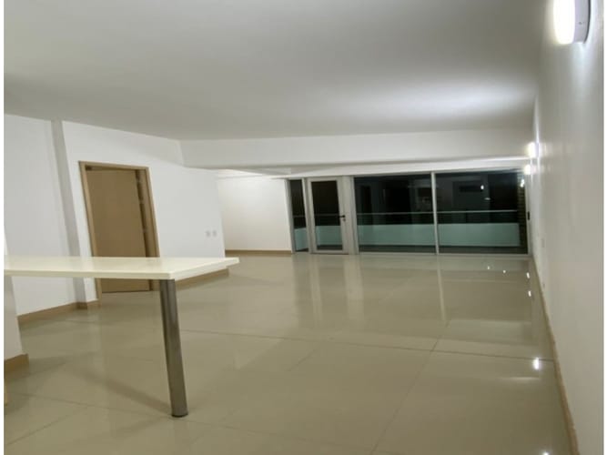Apartamento de 2 alcobas en venta en San Joaquin, Sabaneta, 78 m² · foto 3 de 16