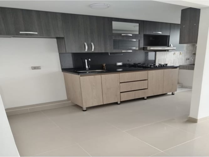 Apartamento de 3 alcobas en venta en Loma De Los Bernal, Medellín, 53 m² · foto 5 de 22