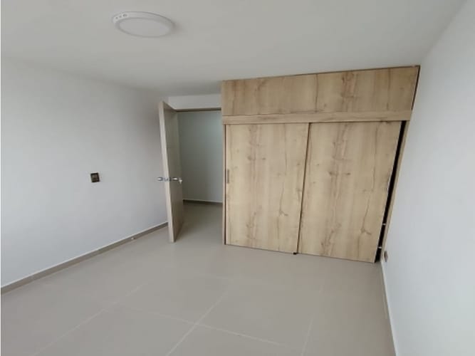 Apartamento de 3 alcobas en venta en Loma De Los Bernal, Medellín, 53 m² · foto 8 de 22