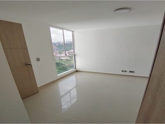 Apartamento de 3 alcobas en venta en Loma De Los Bernal, Medellín, 53 m² · foto 9 de 22