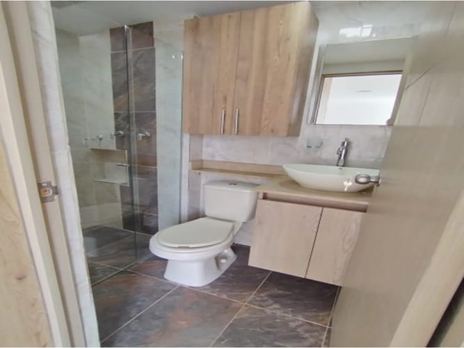 Apartamento de 3 alcobas en venta en Loma De Los Bernal, Medellín, 53 m² · foto 14 de 22