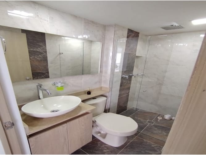 Apartamento de 3 alcobas en venta en Loma De Los Bernal, Medellín, 53 m² · foto 15 de 22
