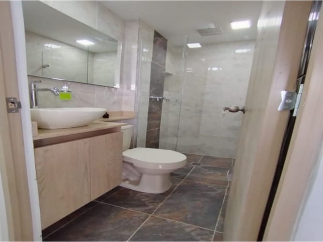 Apartamento de 3 alcobas en venta en Loma De Los Bernal, Medellín, 53 m² · foto 16 de 22