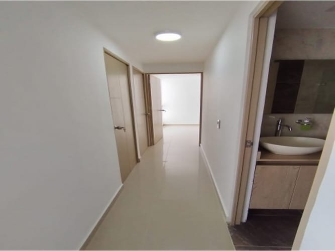 Apartamento de 3 alcobas en venta en Loma De Los Bernal, Medellín, 53 m² · foto 19 de 22