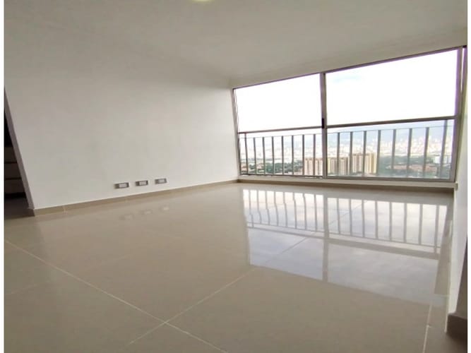 Apartamento de 3 alcobas en venta en Loma De Los Bernal, Medellín, 53 m² · foto 21 de 22
