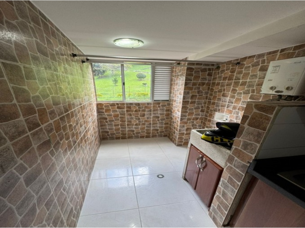 Apartamento en venta en Rodeo Alto, Medellín · foto 4 de 21