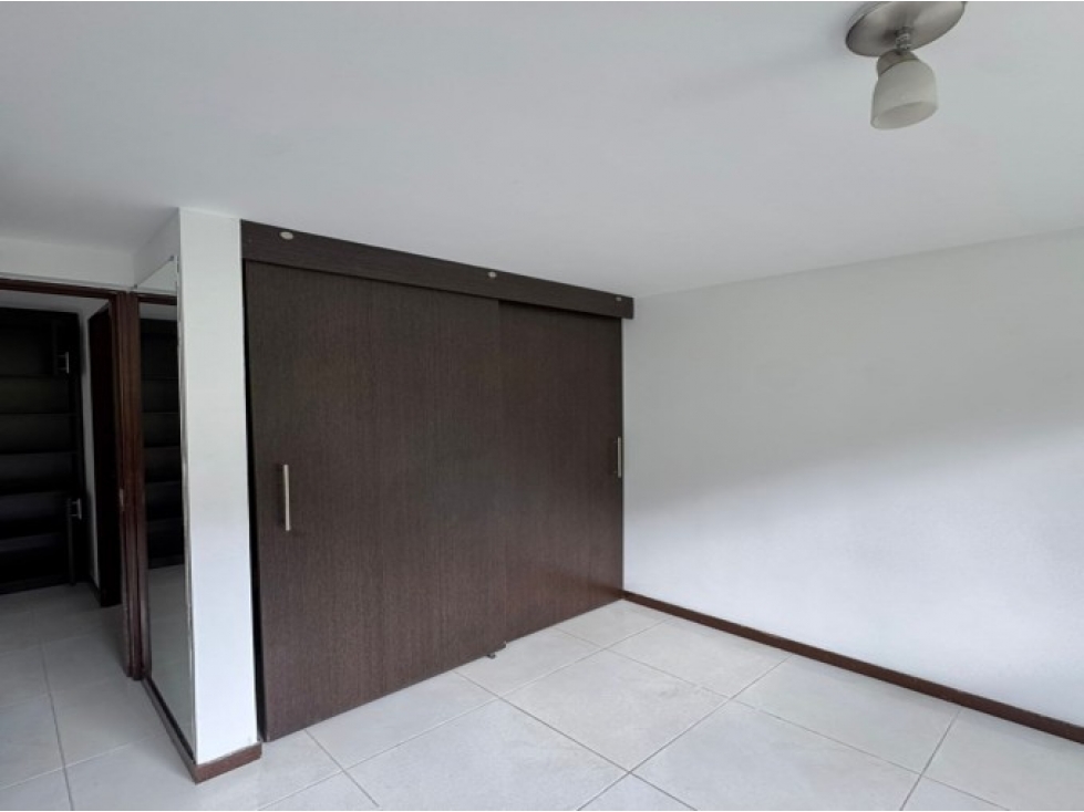 Apartamento en venta en Rodeo Alto, Medellín · foto 5 de 21