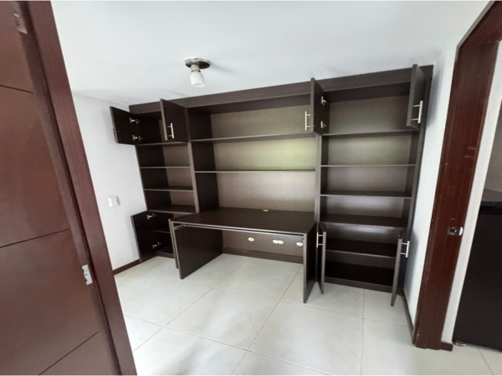 Apartamento en venta en Rodeo Alto, Medellín · foto 6 de 21
