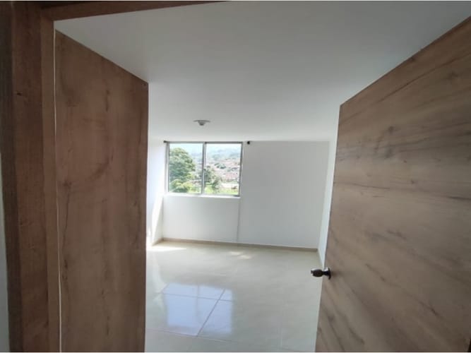 Casa de 3 alcobas en venta en La Playita, La Estrella, 54 m² · foto 6 de 8