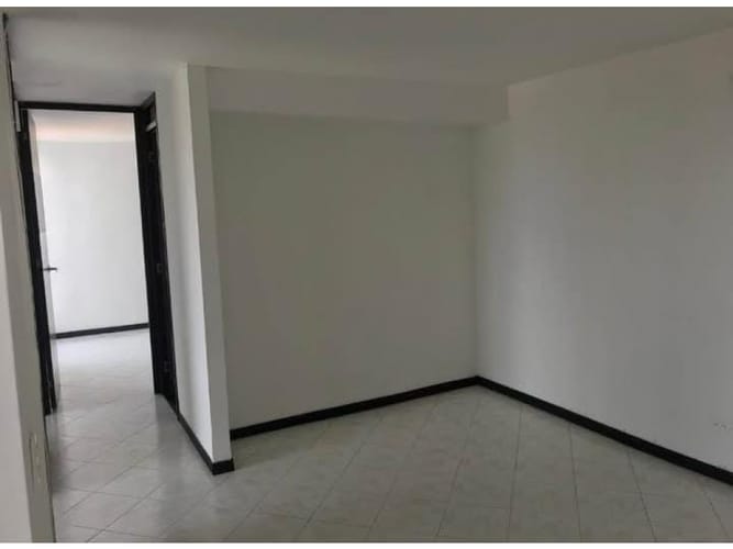 Casa de 3 alcobas en venta en Rodeo Alto, Medellín, 55 m² · foto 5 de 8