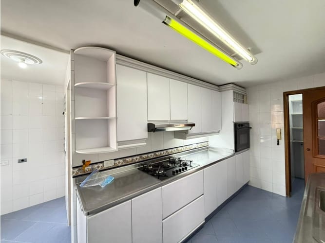 Apartamento de 5 alcobas en venta en Las Acacias, Medellín, 170 m² · foto 5 de 24