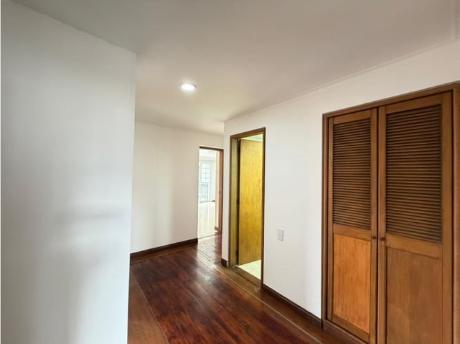Apartamento de 5 alcobas en venta en Las Acacias, Medellín, 170 m² · foto 6 de 24