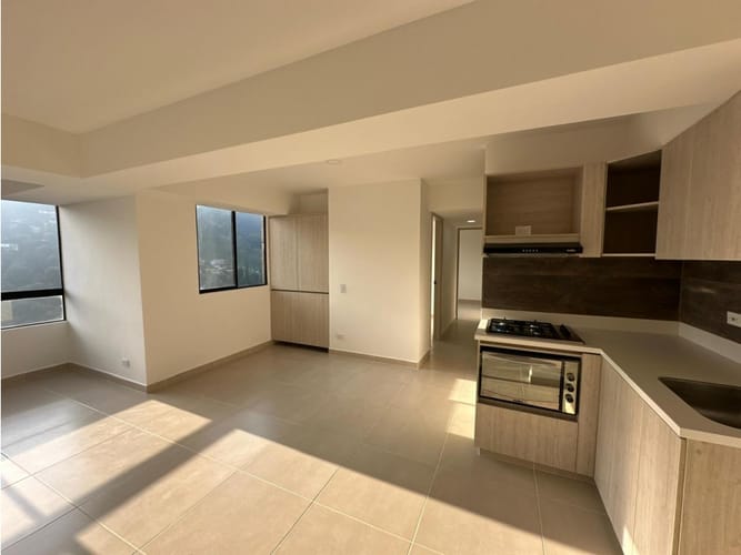 Casa de 2 alcobas en venta en Pan De Azucar, Sabaneta, 52 m² · foto 3 de 9