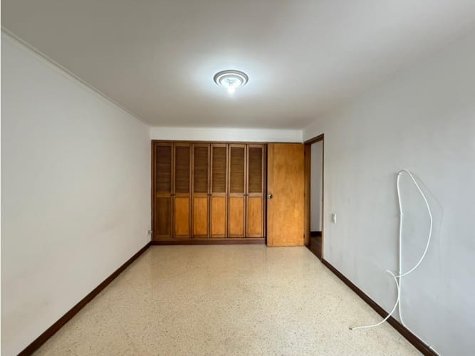 Apartamento de 5 alcobas en venta en Las Acacias, Medellín, 170 m² · foto 7 de 24