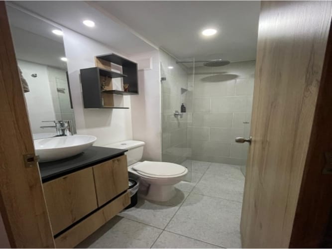 Apartamento de 2 alcobas en venta en San Jose, Sabaneta, 56 m² · foto 9 de 16