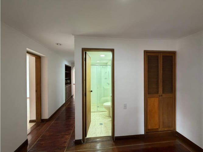 Apartamento de 5 alcobas en venta en Las Acacias, Medellín, 170 m² · foto 9 de 24
