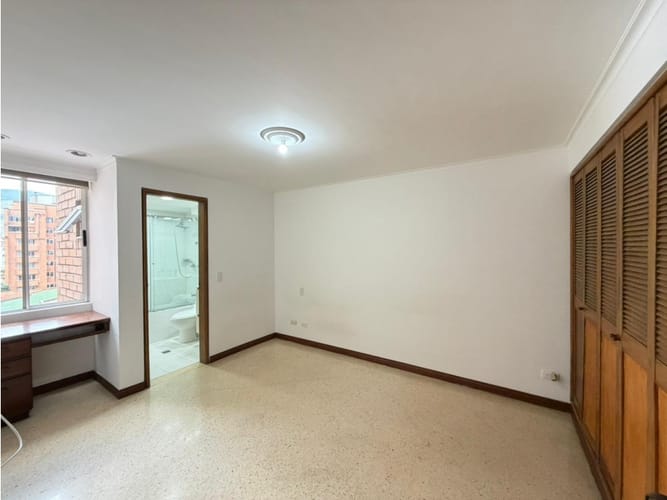 Apartamento de 5 alcobas en venta en Las Acacias, Medellín, 170 m² · foto 11 de 24